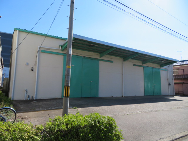 川口市弥平３丁目の倉庫