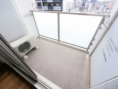 【バルコニー】 | サムティ都島North | 暖かな日差しのふりそそぐバルコニー