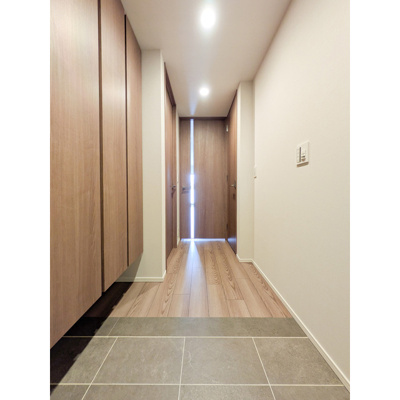 【玄関】 | コンフォリア・リヴ八坂富士見