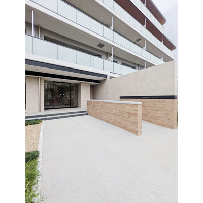 【エントランス】 | コンフォリア・リヴ八坂富士見