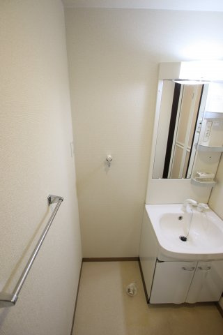 【設備】 | スリーハーブズ狭山Ⅱ番館 | 室内洗濯機置場