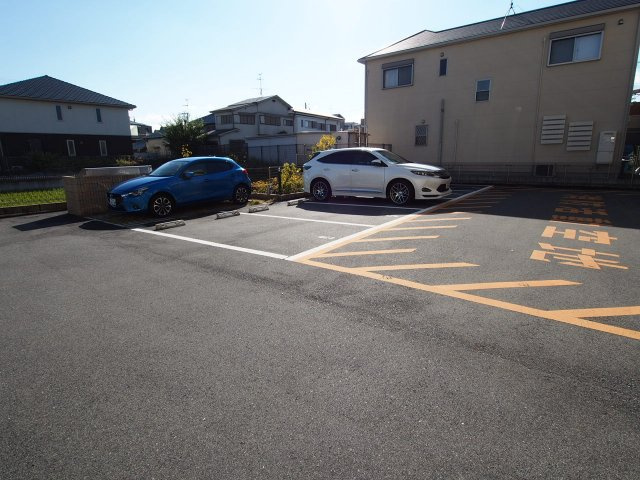 【駐車場】 | スリーハーブズ狭山Ⅱ番館