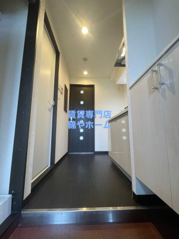 フォーリアライズ難波南ファーロの玄関|ゆったりとした玄関です