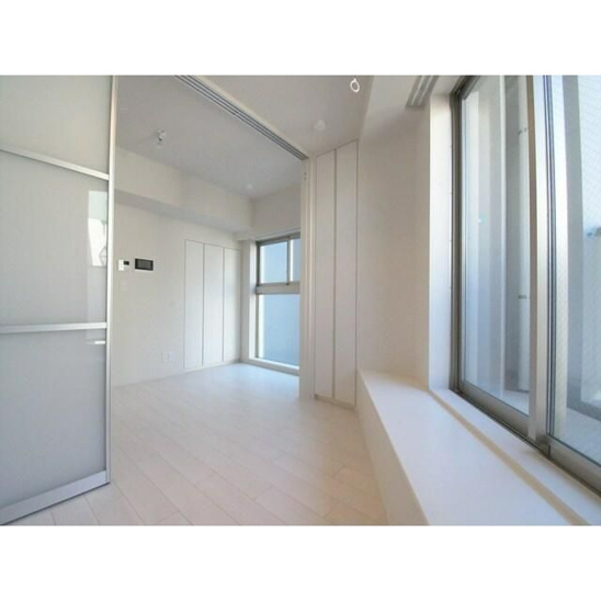 【居間・リビング】ラクレイス横濱関内 