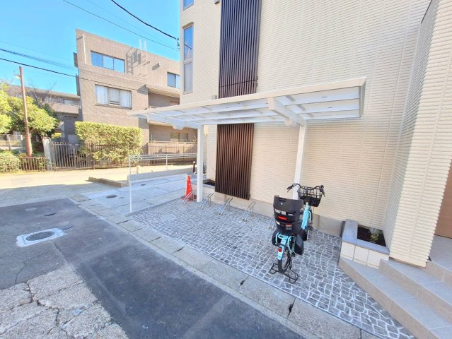 ＣＡＳＡ　ＹＵＫＩＮＯＳＨＩＴＡの駐車場