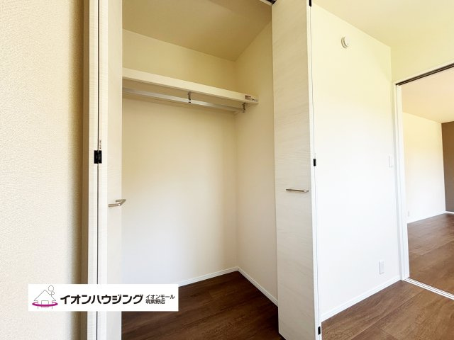 収納完備！洋服がたくさんあっても安心♪