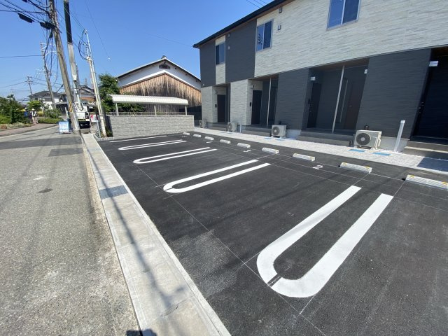 フォレスト　コート　網干の駐車場