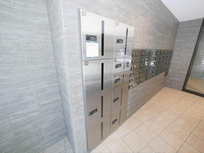 【その他共用部分】 | ヴィラ・セレーノ玉造本町 | 宅配ボックスです