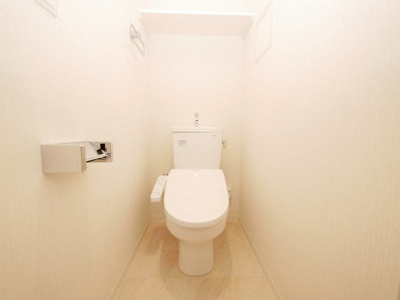 【トイレ】 | ヴィラ・セレーノ玉造本町 | シンプルで使いやすいトイレです