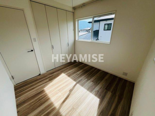 つつじヶ丘1丁目戸建の洋室