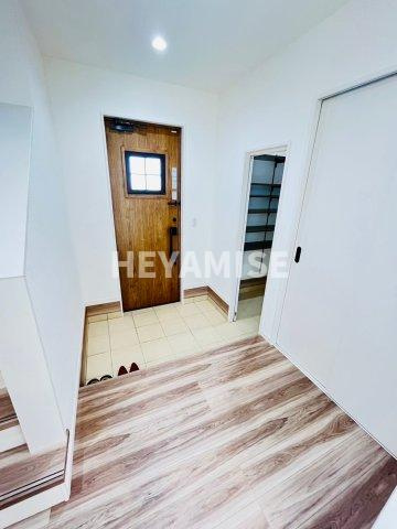 つつじヶ丘1丁目戸建の玄関