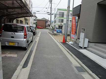 安佐南区古市４丁目の前面道路含む現地写真