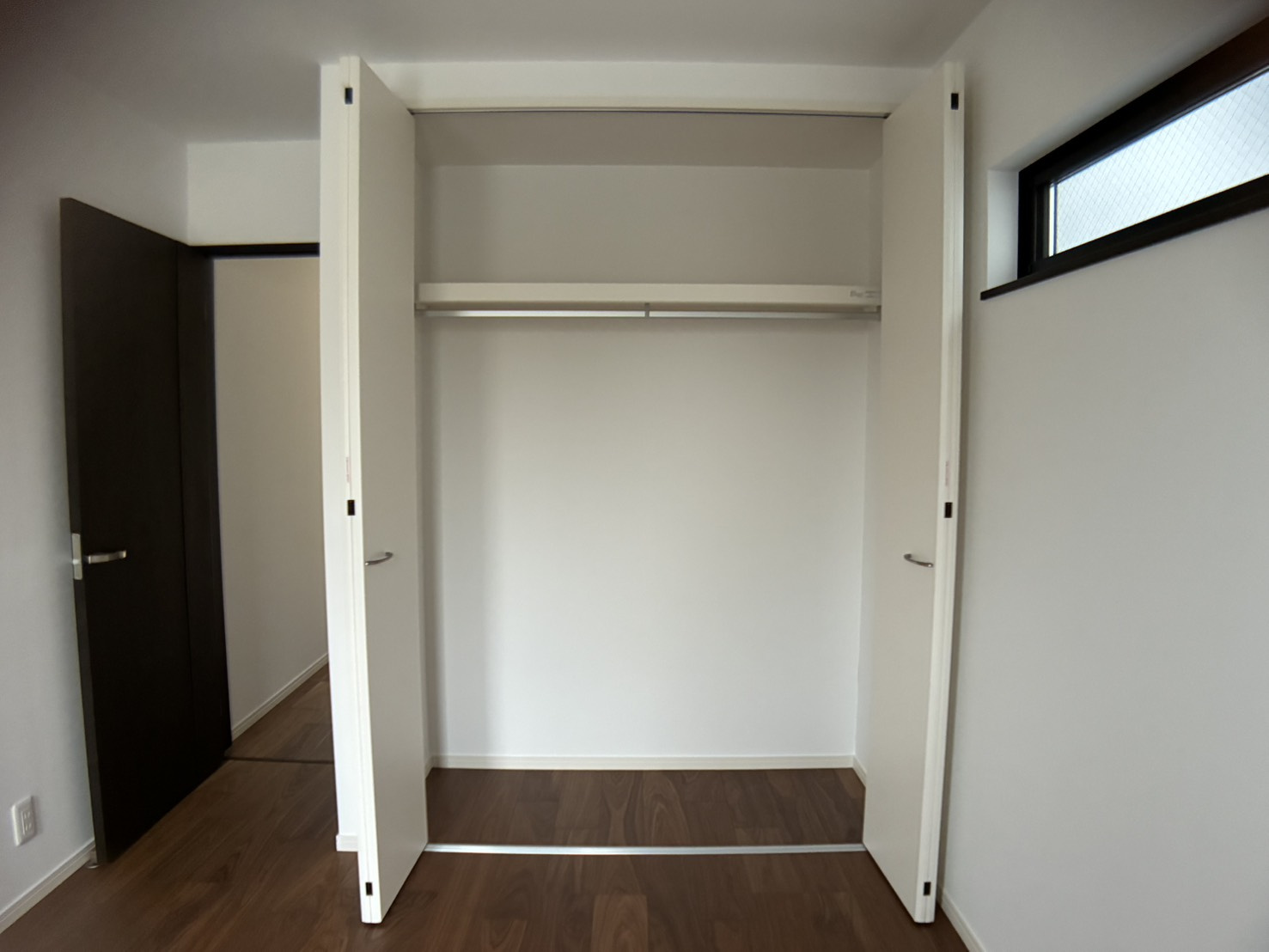 南区旭２丁目の収納