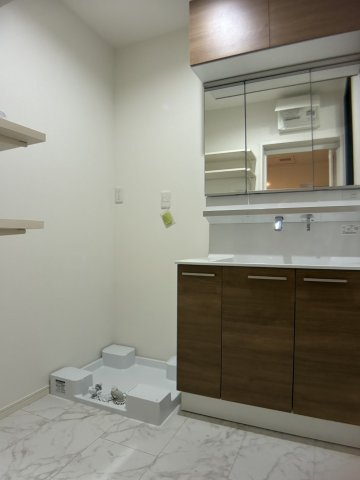 南区旭２丁目の独立洗面台