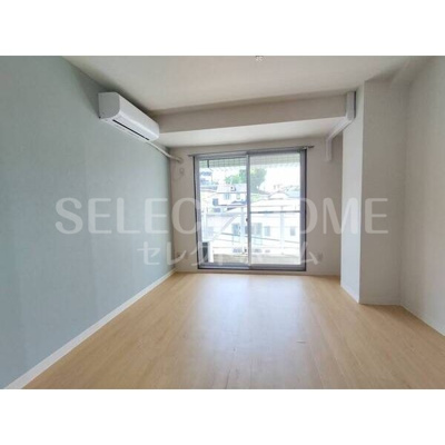 【居間・リビング】 | ノースグリーンビル | ゆったり過ごせるリビングです