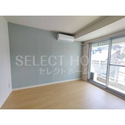 【寝室】 | ノースグリーンビル | 広くて明るい寝室