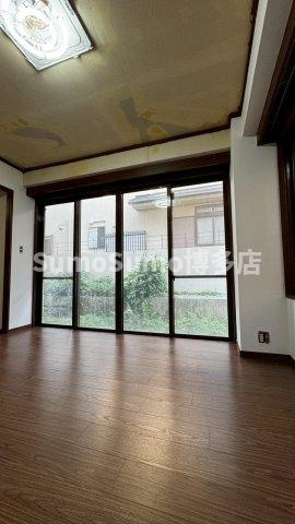 第2友広ビルの居間・リビング|リビングです