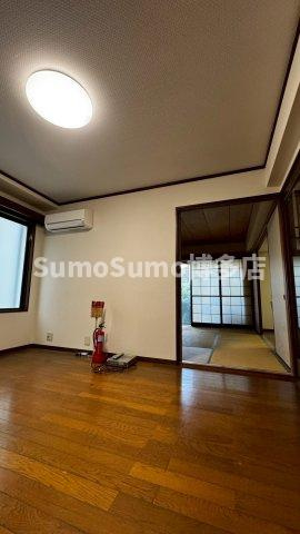 第2友広ビルの居間・リビング|おしゃれな居間です