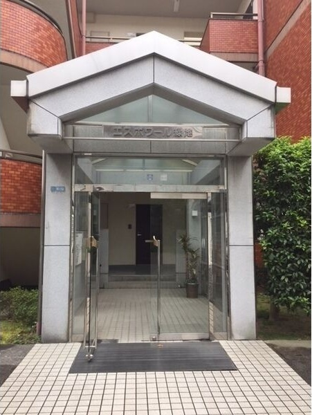 エスポワール緑地の玄関