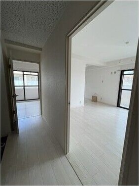 エスポワール緑地の玄関