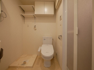 【トイレ】 | APRILE南森町 | 落ち着いた色調のトイレです