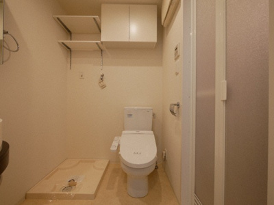 【トイレ】 | APRILE南森町 | 落ち着いた色調のトイレです