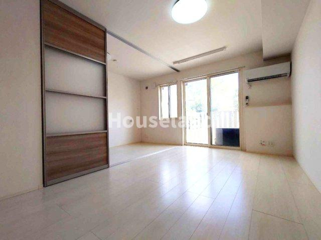 ラズベリー荘の居間・リビング