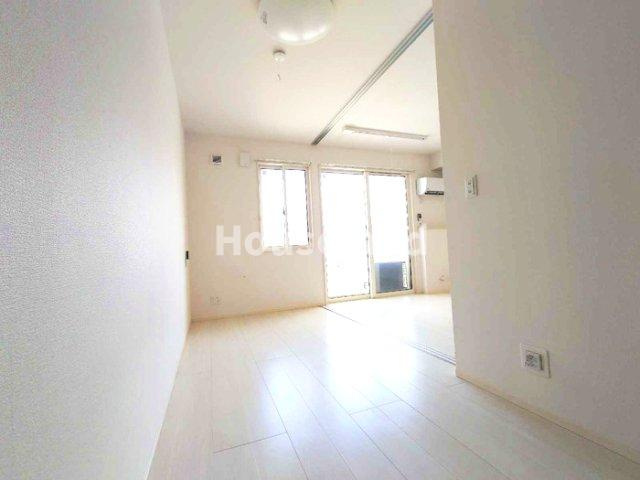 ラズベリー荘の洋室