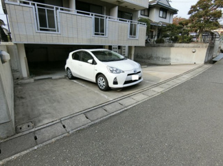 【駐車場】