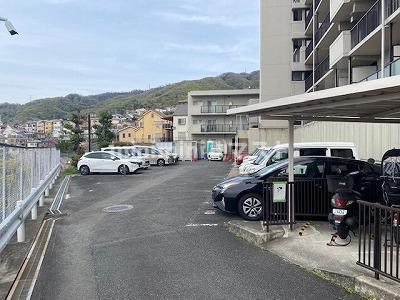 フォルム石切さくら坂の駐車場