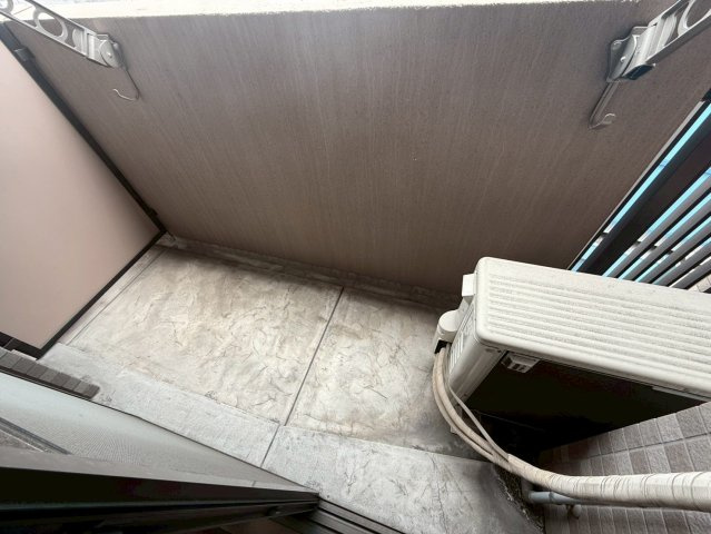 レジデア西本町のバルコニー