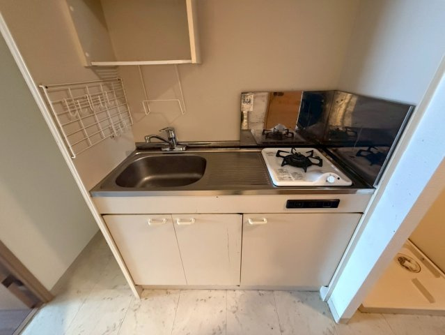 レジデア西本町のキッチン