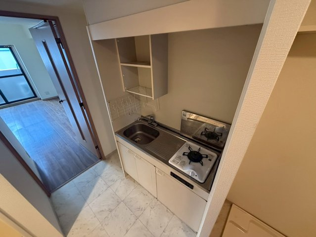 レジデア西本町のキッチン