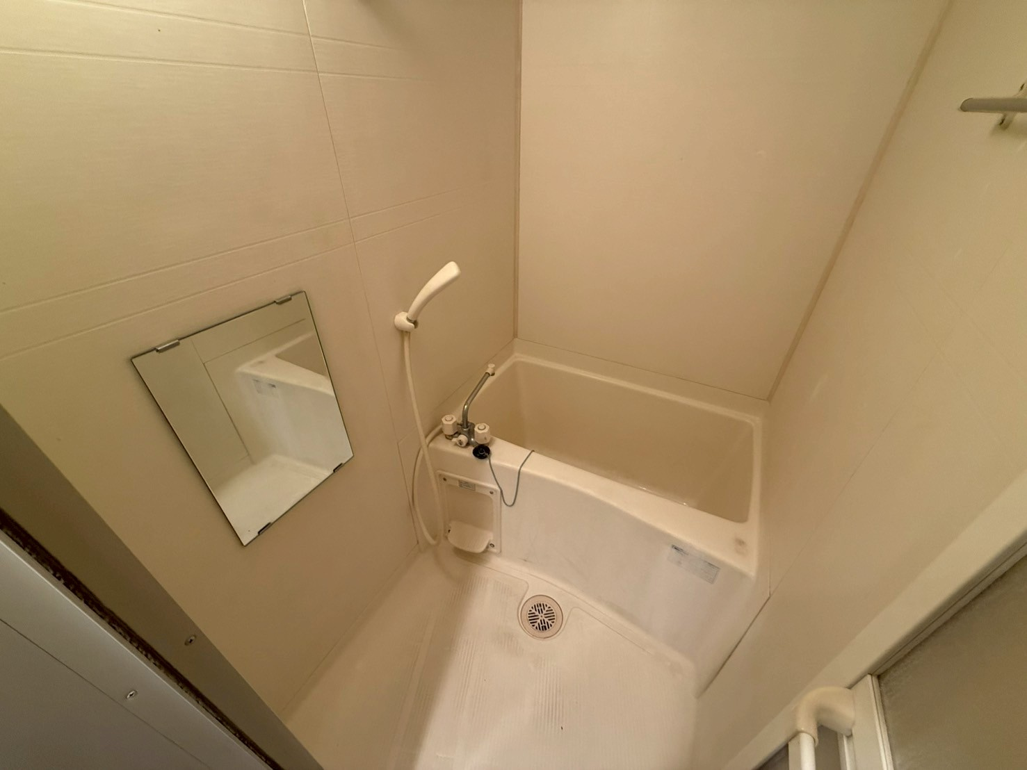 レジデア西本町の浴室