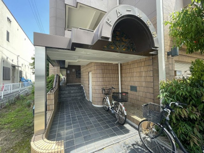 【エントランス】 | ドムール祐村