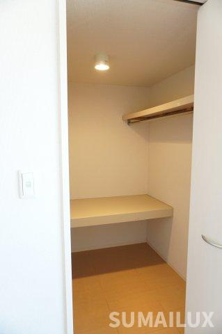 合志市幾久富のアパートの収納