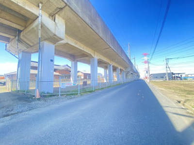 【前面道路含む現地写真】 | 鴻巣市（弊社限定物件）敷地約1000㎡(300坪)