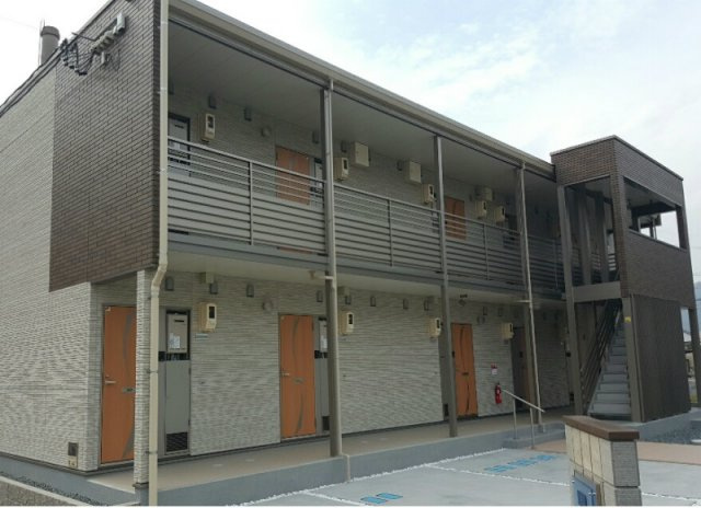 クレイノいずえの玄関