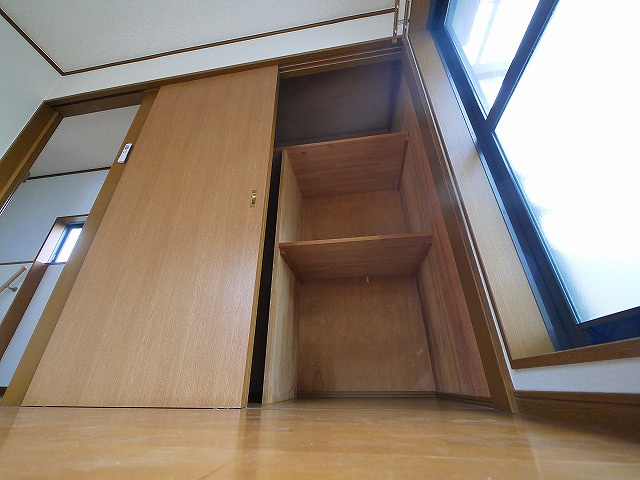 生駒市北新町 戸建の収納