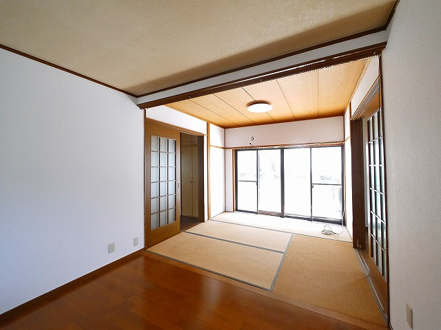 生駒市北新町 戸建の居間・リビング