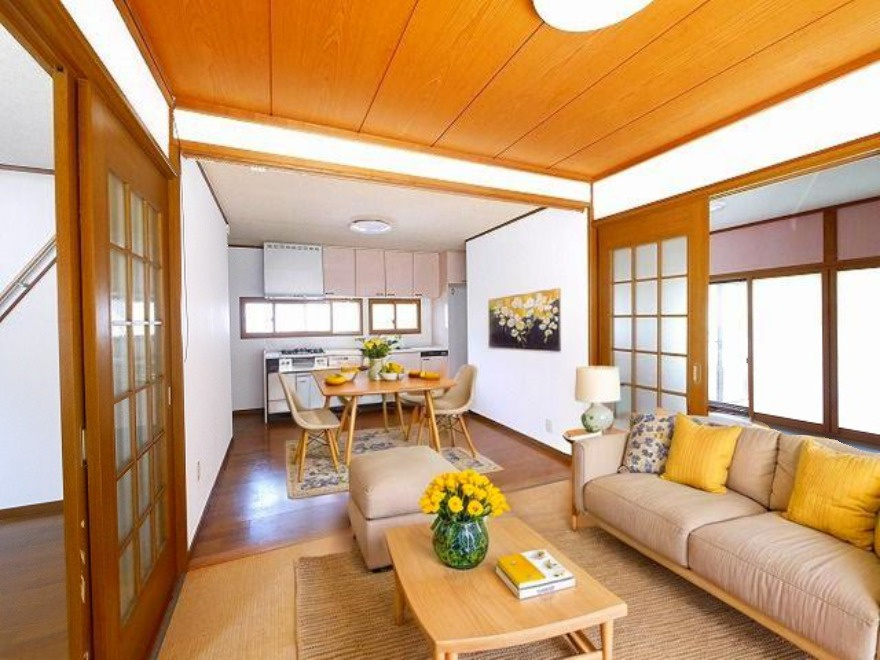 生駒市北新町 戸建の居間・リビング|CGで家具等を配置したもので家具等は含まれません