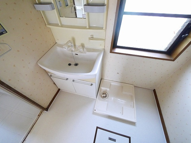 生駒市北新町 戸建の洗面所