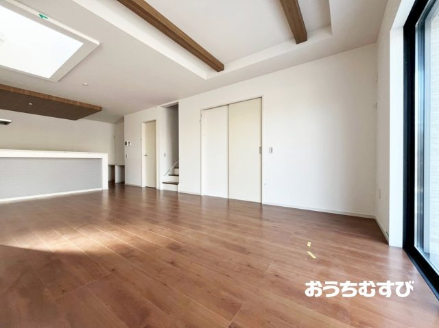 名東区大針1期(全5棟)の居間・リビング