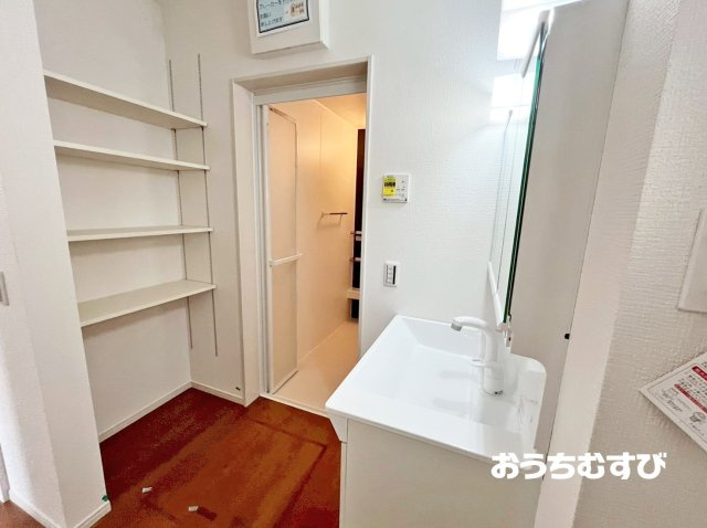 名東区大針1期(全5棟)の収納