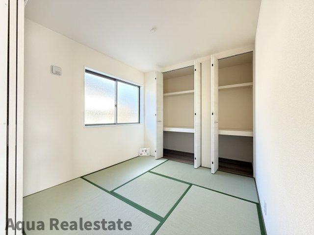 リーブルガーデン高松市中間町第四のバルコニー|外からの目が気にならないバルコニーで洗濯物が干せます