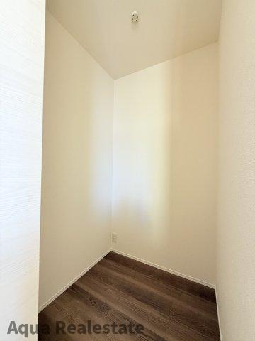 リーブルガーデン高松市中間町第四のトイレ|落ち着いたトイレです