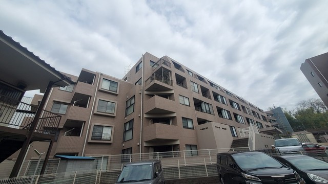 あざみ野スカイマンションの外観