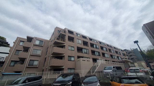 あざみ野スカイマンションの外観|急行停車のあざみ野駅徒歩８分の分譲賃貸マンション