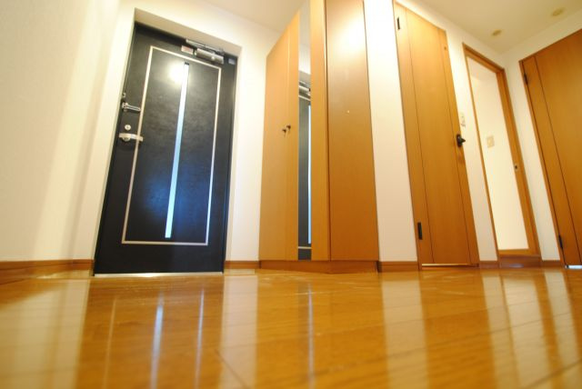 ルミエール合川の玄関