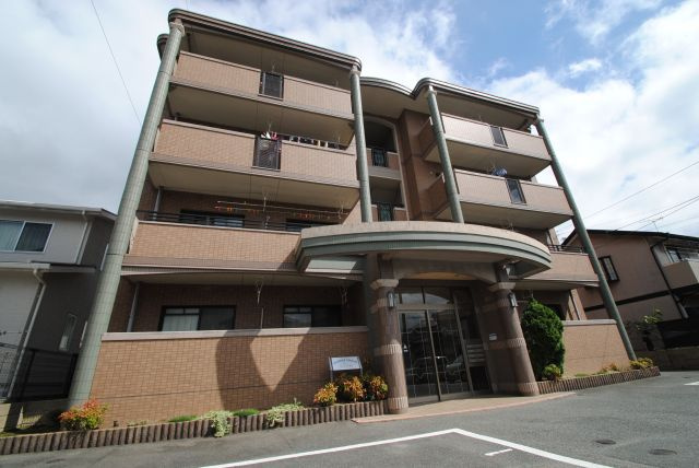 ルミエール合川の外観